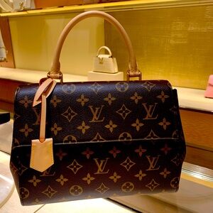 Louis Vuitton Monogram Brown Handbag, brand new, larger size, must have!